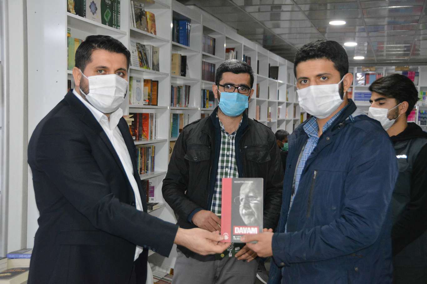 HÜDA PAR Batman Merkez İlçe Başkanlığı kitap okumanın önemine dikkat çekti